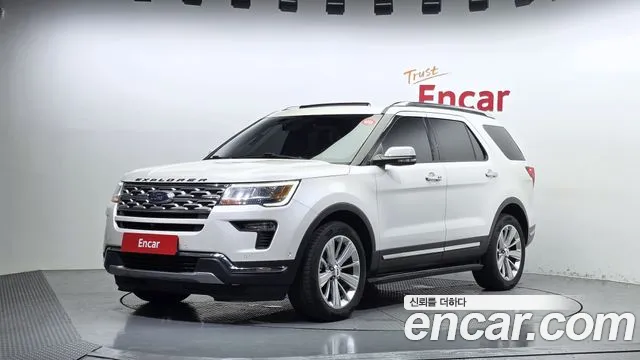 Ford Explorer 2019 — photo 1