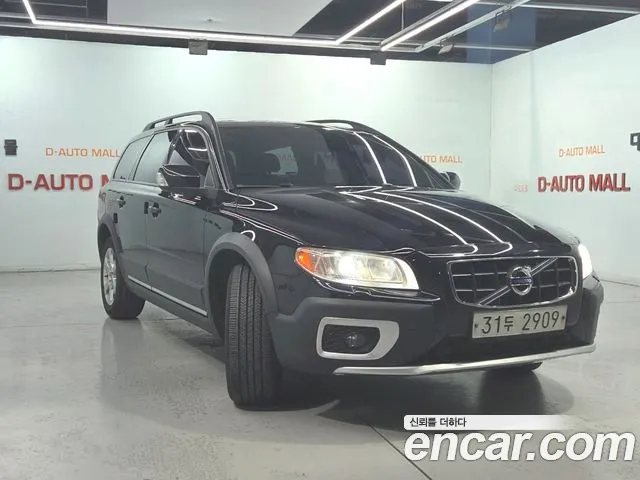 Volvo XC70 2011 — photo 1