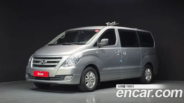 Hyundai Starex 2016 — photo 1