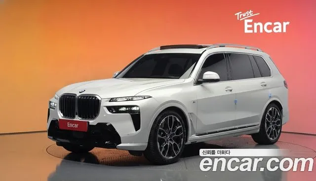 BMW X7 2026 — photo 1