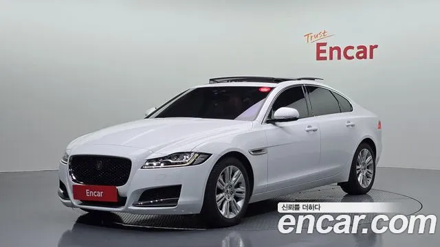 Jaguar XF 2020 — photo 1