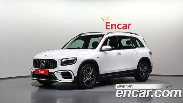 Mercedes-Benz GLB-Class 2025 — photo 1