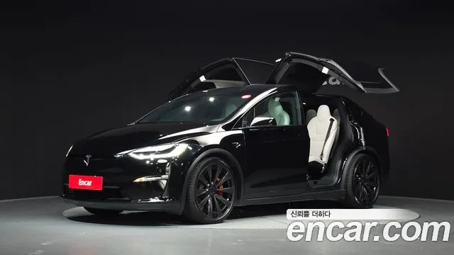 Tesla Model X 2023 — photo 1