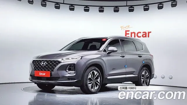 Hyundai Santafe 2019 — photo 1