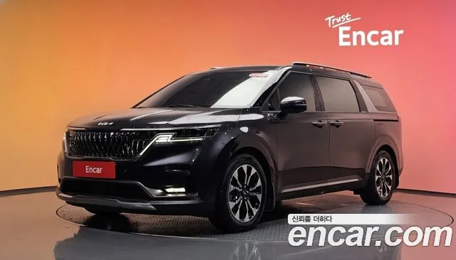 Kia Canival 2022 — photo 1