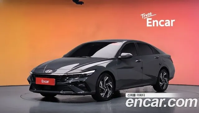 Hyundai AVANTE 2025 — photo 1