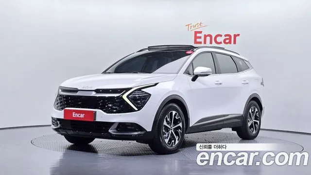 Kia Sportage 2023 — photo 1