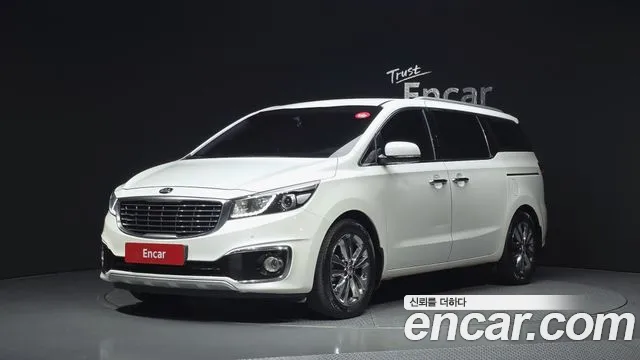 Kia Canival 2017 — photo 1