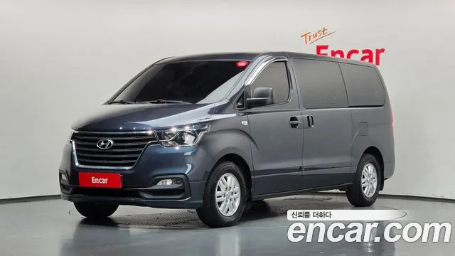 Hyundai Starex 2018 — photo 1