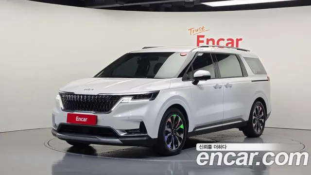 Kia Canival 2021 — photo 1