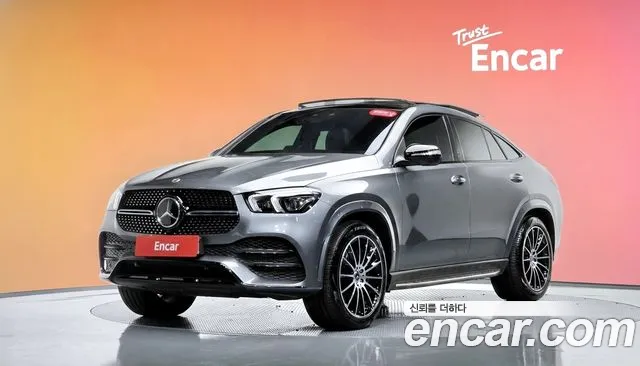 Mercedes-Benz GLE-Class 2022 — photo 1