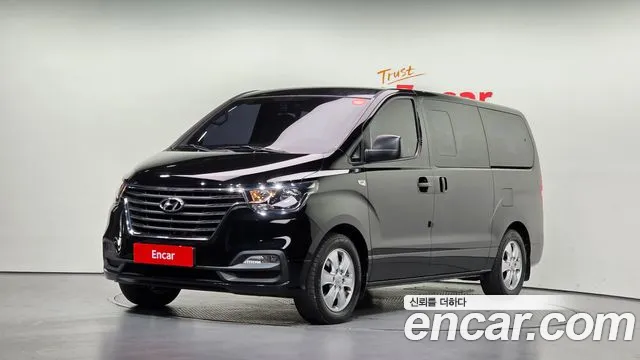 Hyundai Starex 2018 — photo 1