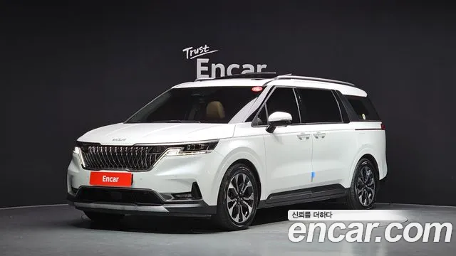 Kia Canival 2022 — photo 1