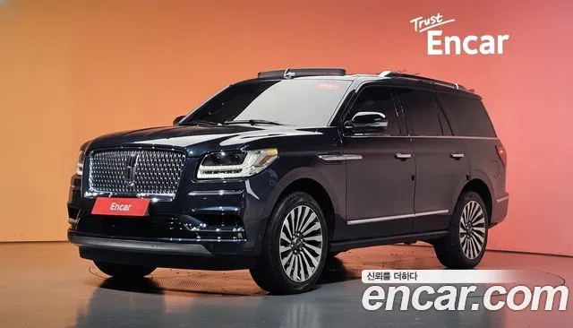 Lincoln Navigator 2021 — photo 1
