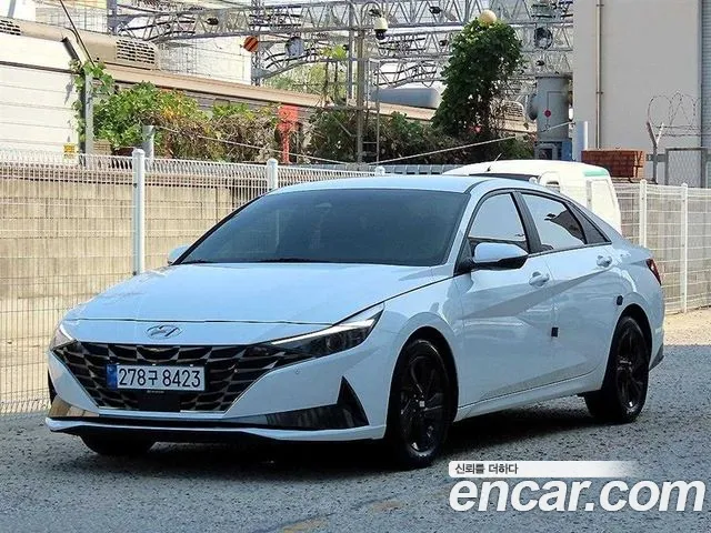 Hyundai AVANTE 2023 — photo 1