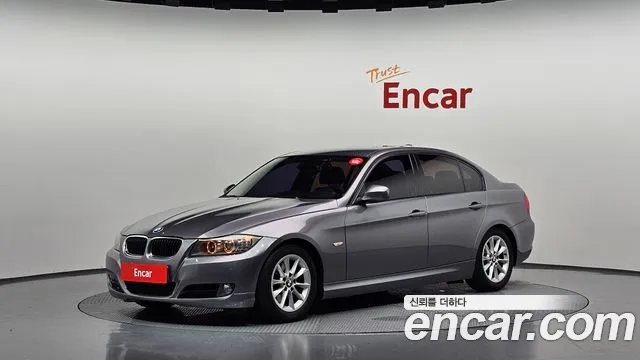 BMW 3-Series 2011 — photo 1