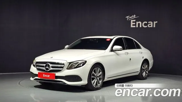 Mercedes-Benz E-Class 2019 — photo 1