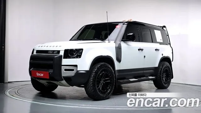 Land Rover Defender 2022 — photo 1