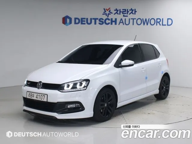 Volkswagen Polo 2015 — photo 1