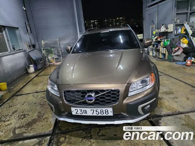 Volvo XC70 2014 — photo 1