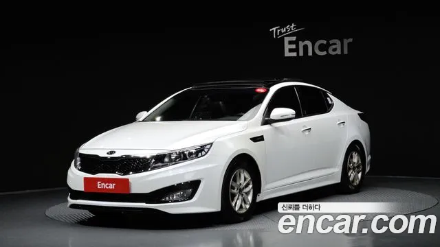 Kia K5 2011 — photo 1