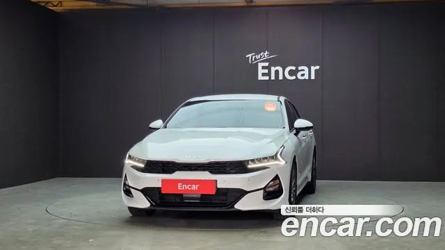 Kia K5 2023 — photo 1