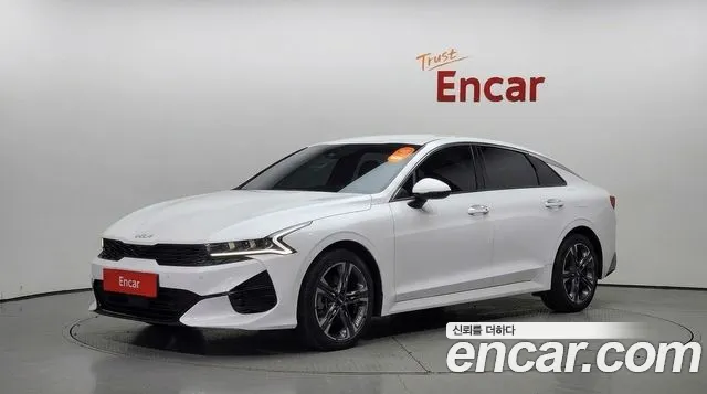 Kia K5 2023 — photo 1