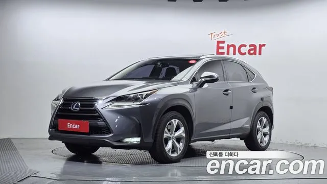 Lexus NX 2017 — photo 1
