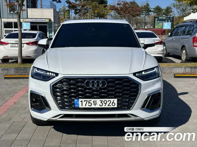 Audi Q5 2022 — photo 1