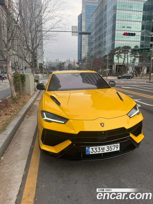 Lamborghini Urus 2024 — photo 1