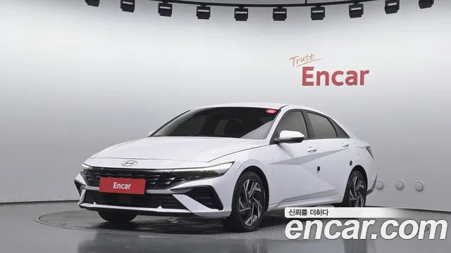 Hyundai AVANTE 2024 — photo 1