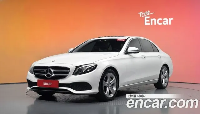 Mercedes-Benz E-Class 2017 — photo 1