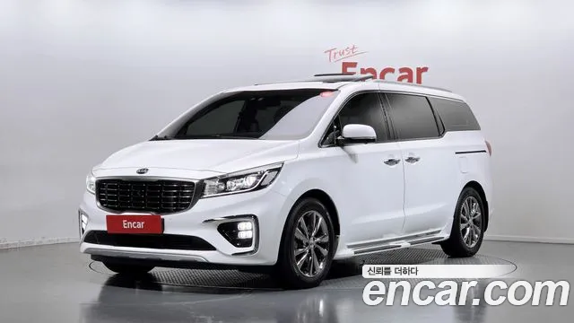 Kia Canival 2019 — photo 1