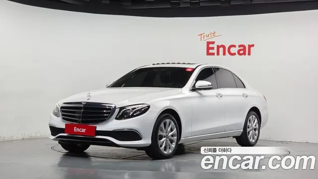 Mercedes-Benz E-Class 2020 — photo 1
