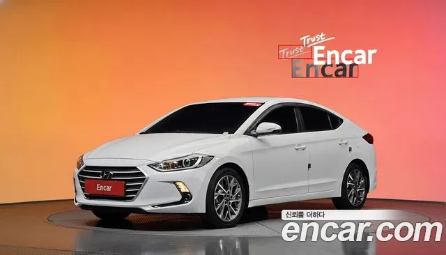 Hyundai AVANTE 2018 — photo 1