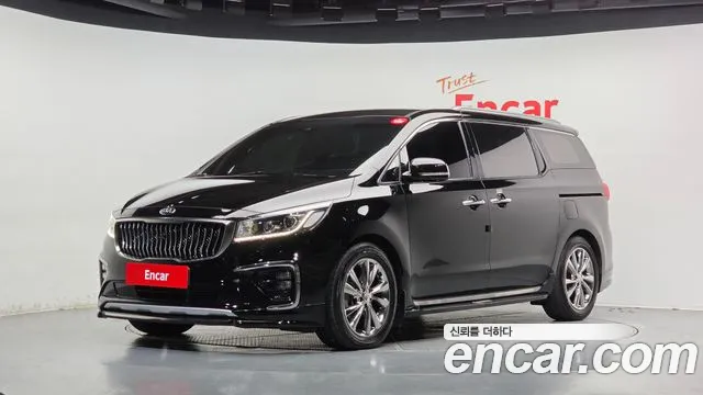 Kia Canival 2019 — photo 1