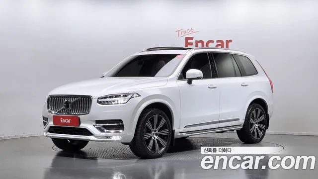 Volvo XC90 2023 — photo 1