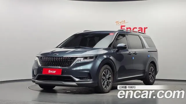 Kia Canival 2021 — photo 1