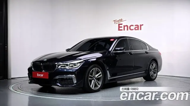 BMW 7-Series 2018 — photo 1
