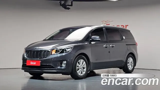 Kia Canival 2016 — photo 1