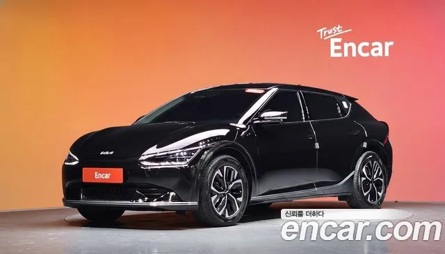 Kia EV6 2023 — photo 1