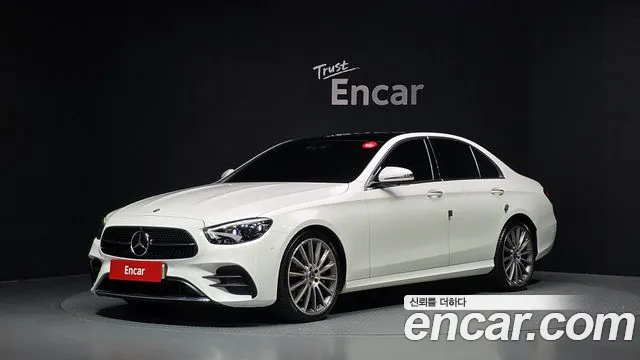 Mercedes-Benz E-Class 2022 — photo 1