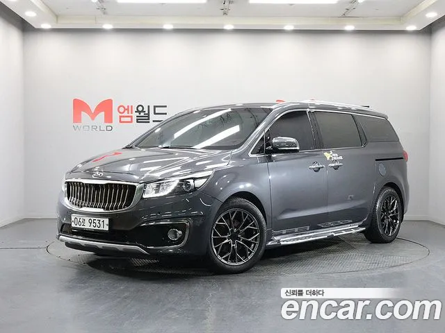 Kia Canival 2017 — photo 1