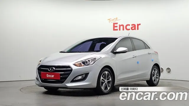 Hyundai i30 2016 — photo 1