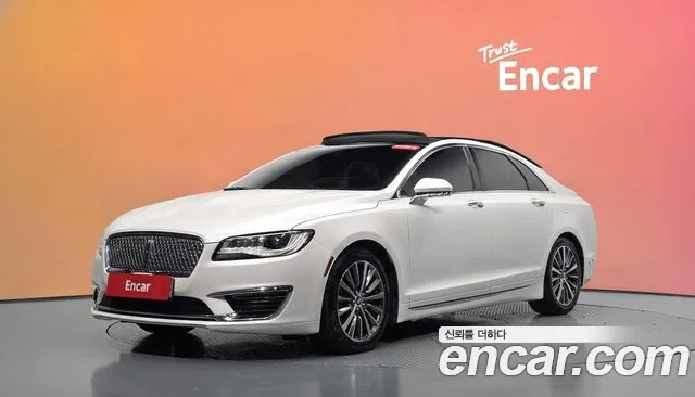 Lincoln MKZ 2018 — photo 1