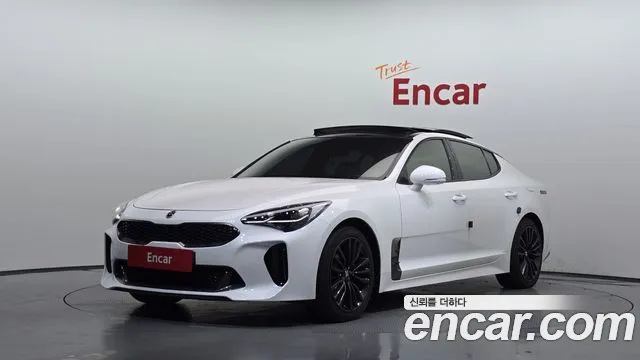 Kia Stinger 2018 — photo 1