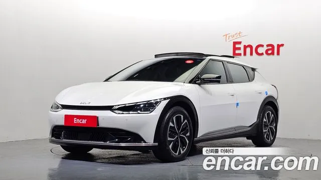 Kia EV6 2023 — photo 1