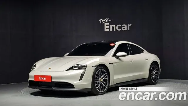 Porsche Taycan 2023 — photo 1