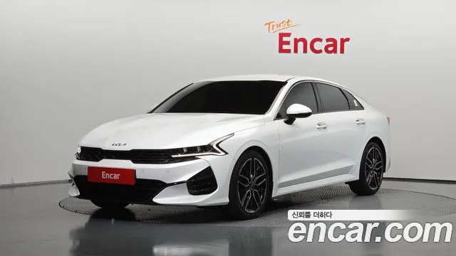 Kia K5 2023 — photo 1