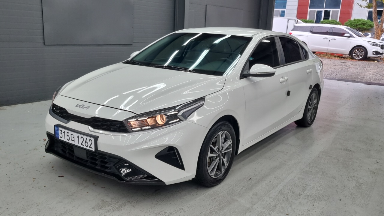 Kia K3 2022 — photo 1